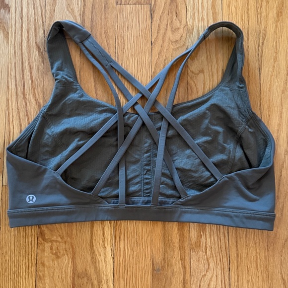 Lululemon sz 12 Free To Be Serene Bra *Light Support, C/D Cup Grey strappy vguc - Picture 4 of 8
